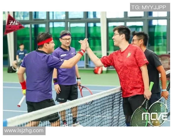 南京网球队荣登网球节奏排行榜第三名展现卓越实力与风采 南京网球队荣登网球节奏排行榜第三名展现卓越实力与风采