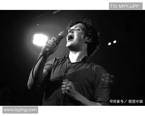 当足球明星的光环过于耀眼时他们的生活与挑战