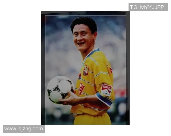 足球明星阿达姆的成长历程与职业生涯全景解析